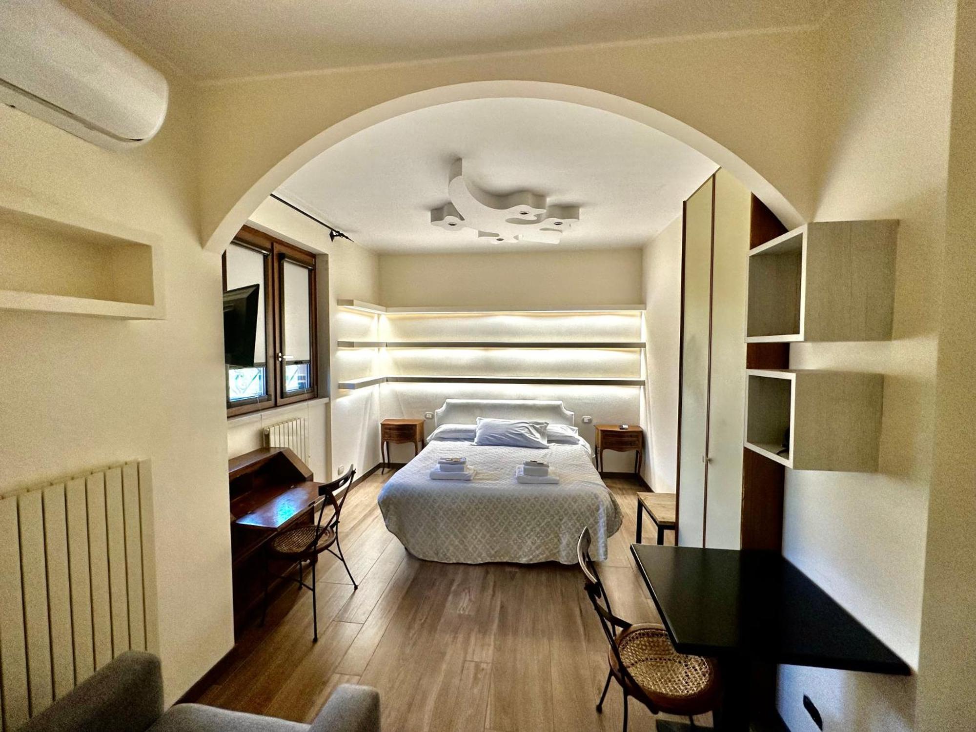Borgo Manzoni - Charming House Hotel รอซซาโน ภายนอก รูปภาพ