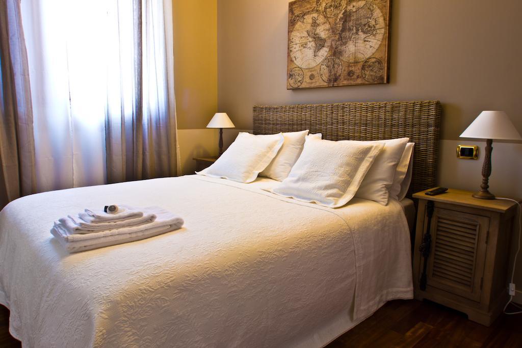 Borgo Manzoni - Charming House Hotel รอซซาโน ภายนอก รูปภาพ